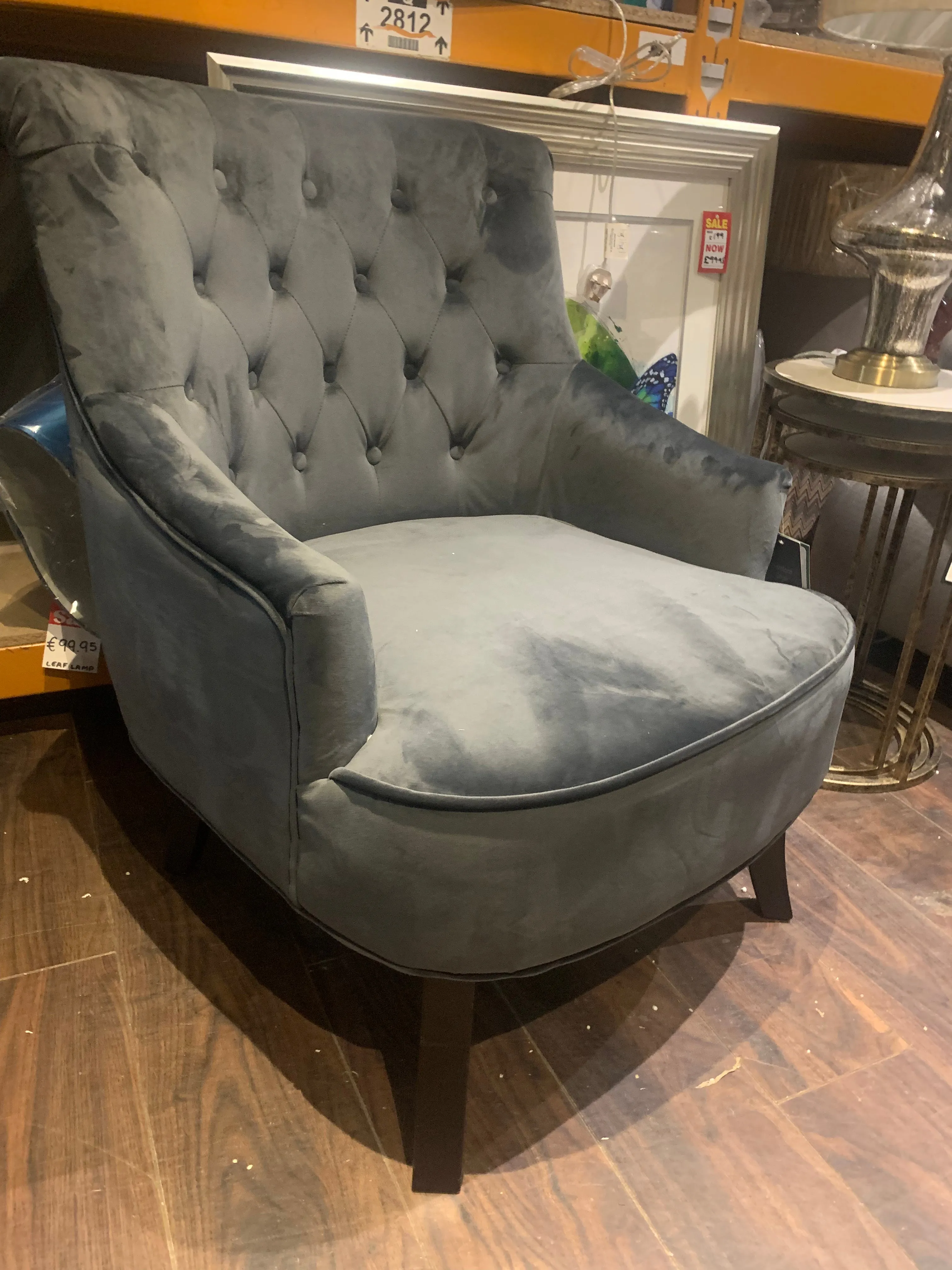 Hertford accent chair 1 only left ! clearance price .View  Instore